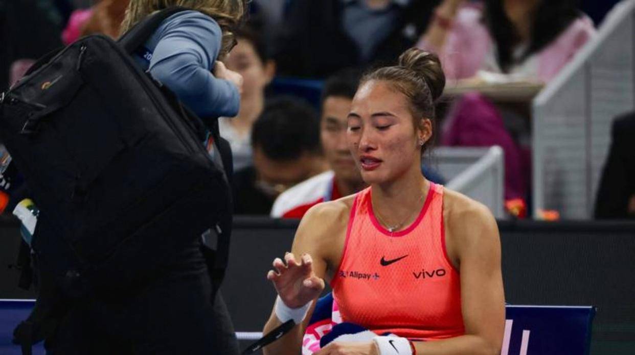 开云体育在线-包含竞猜热点明星选手受伤退赛，引发热议的词条