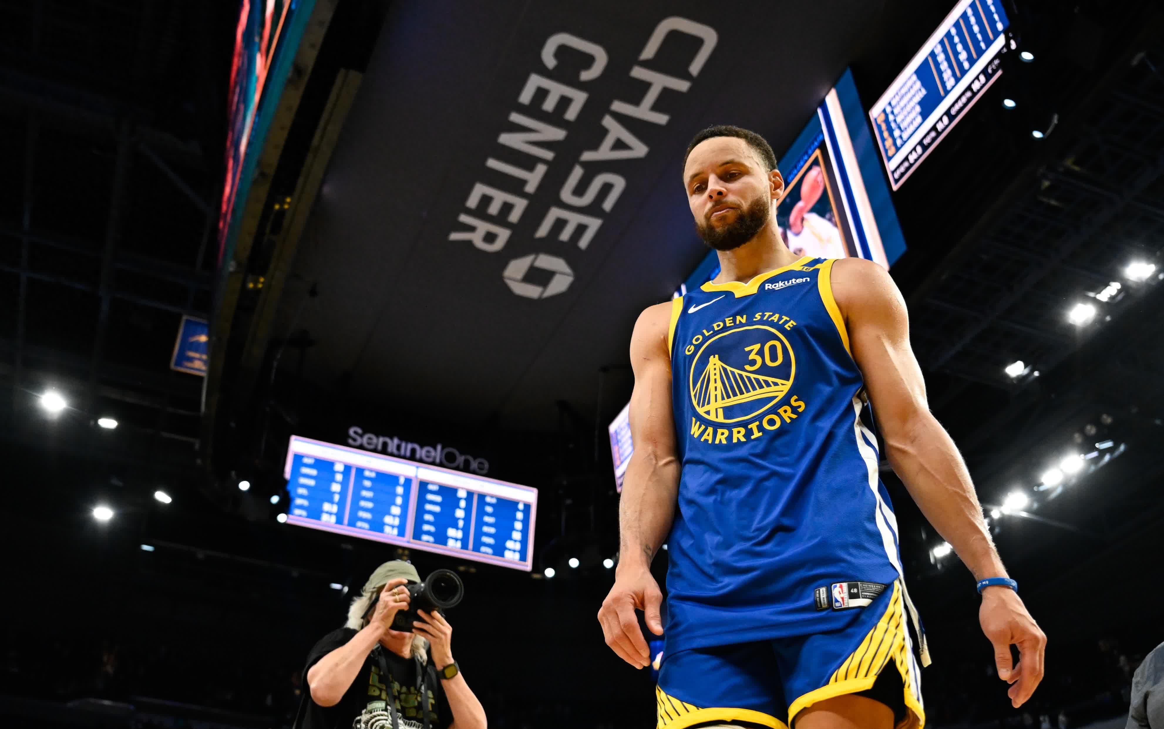 开云体育中国-热火轻取国王，库里统治全场