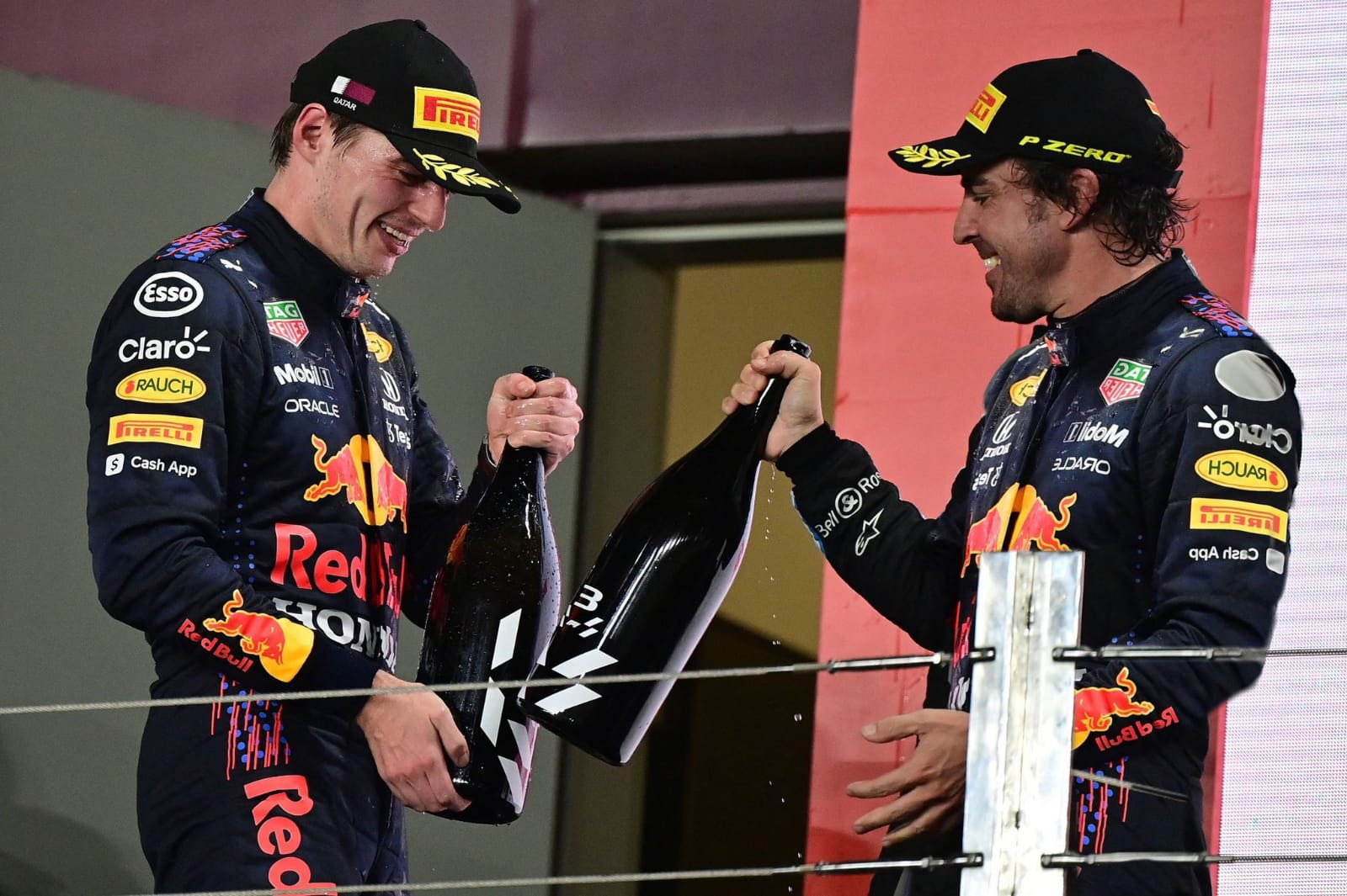 开云体育入口-红牛车队险胜红牛二队，阿隆索扛起全队