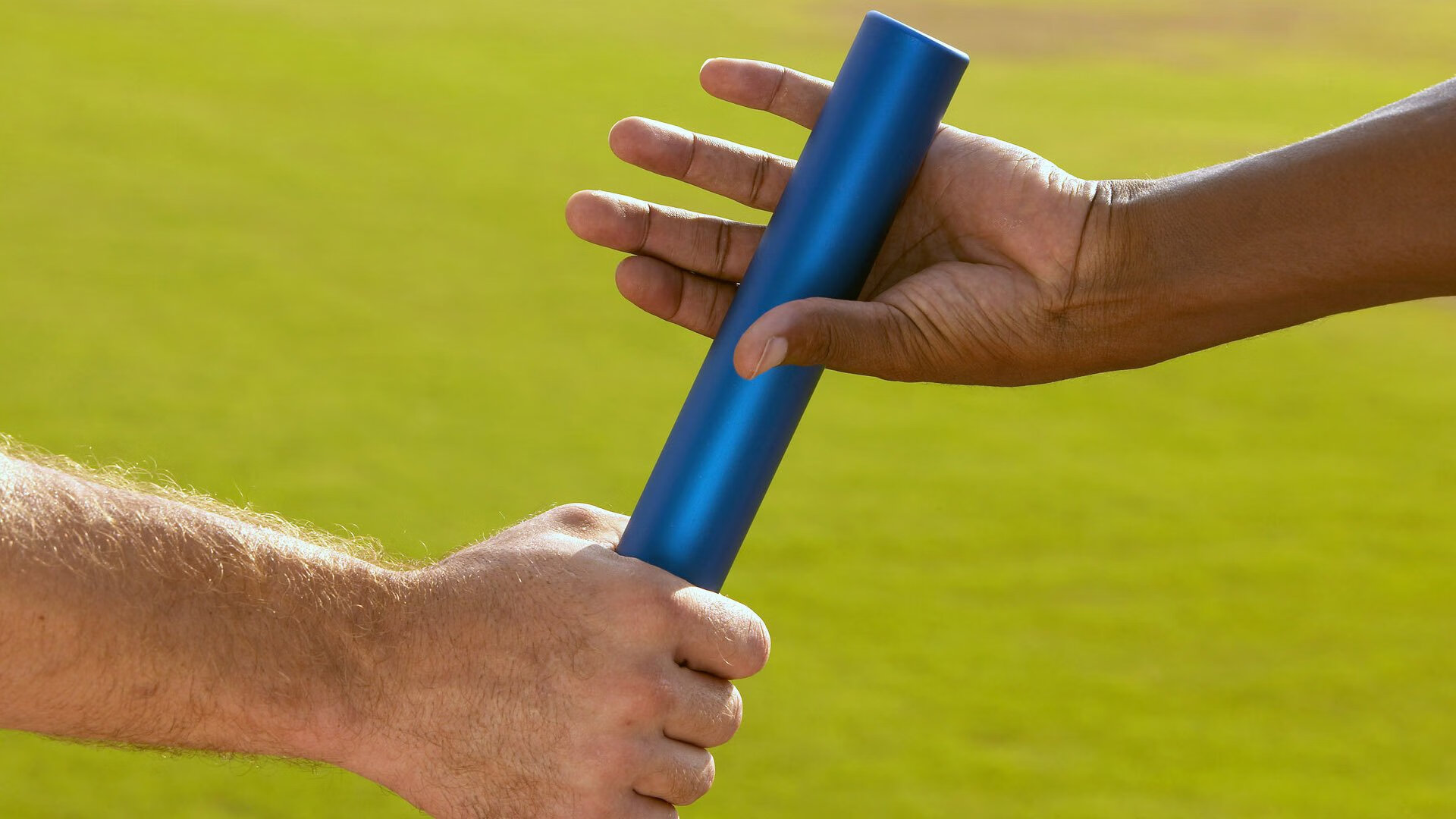 开云体育APP下载-当梅西亲吻奖杯，日本疯子正踏平马德里竞技